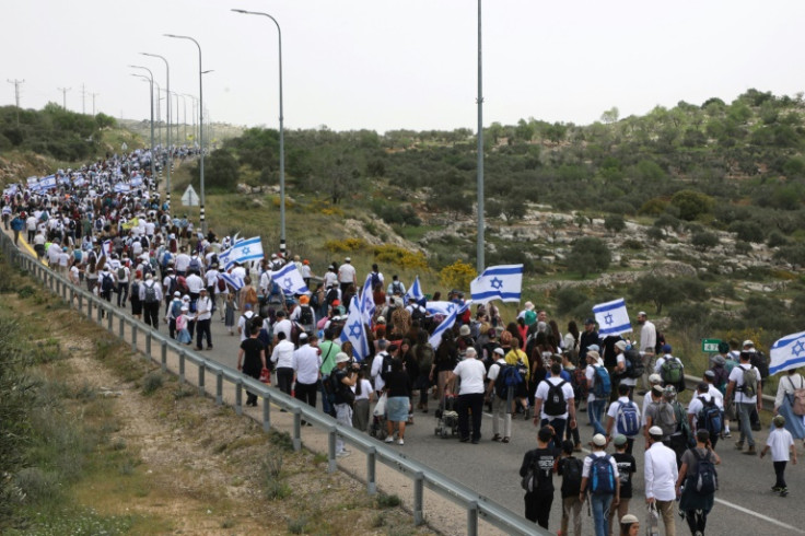 The crowd of demonstrators included many families with young children