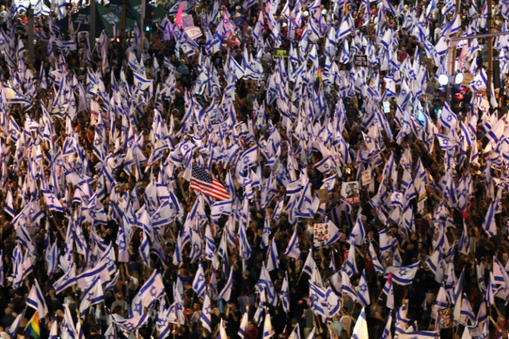 Opponents of the government's controversial judicial reforms pack the heart of Tel Aviv for a 20th week of protests