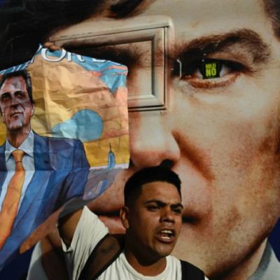 Argentines have to choose between an economy minister who has overseen triple-digit inflation, or a political outsider threatening to upend the system