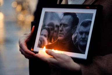 Authorities finally handed Navalny's body to his mother on Saturday