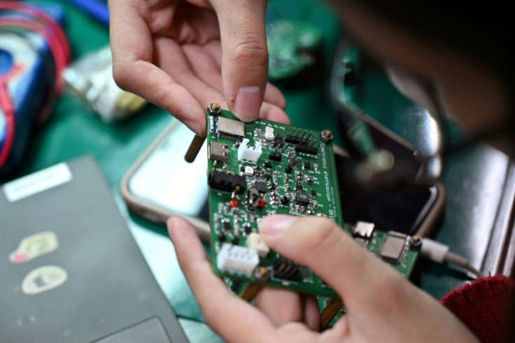 Vietnam's market for semiconductors, which are used in everything from smartphones to satellites, is expected to grow at 6.5 percent a year