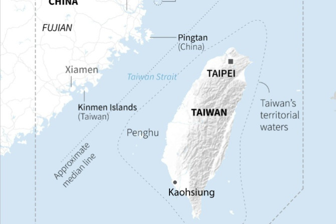 Map of Taiwan with relevant sea boundary claims.